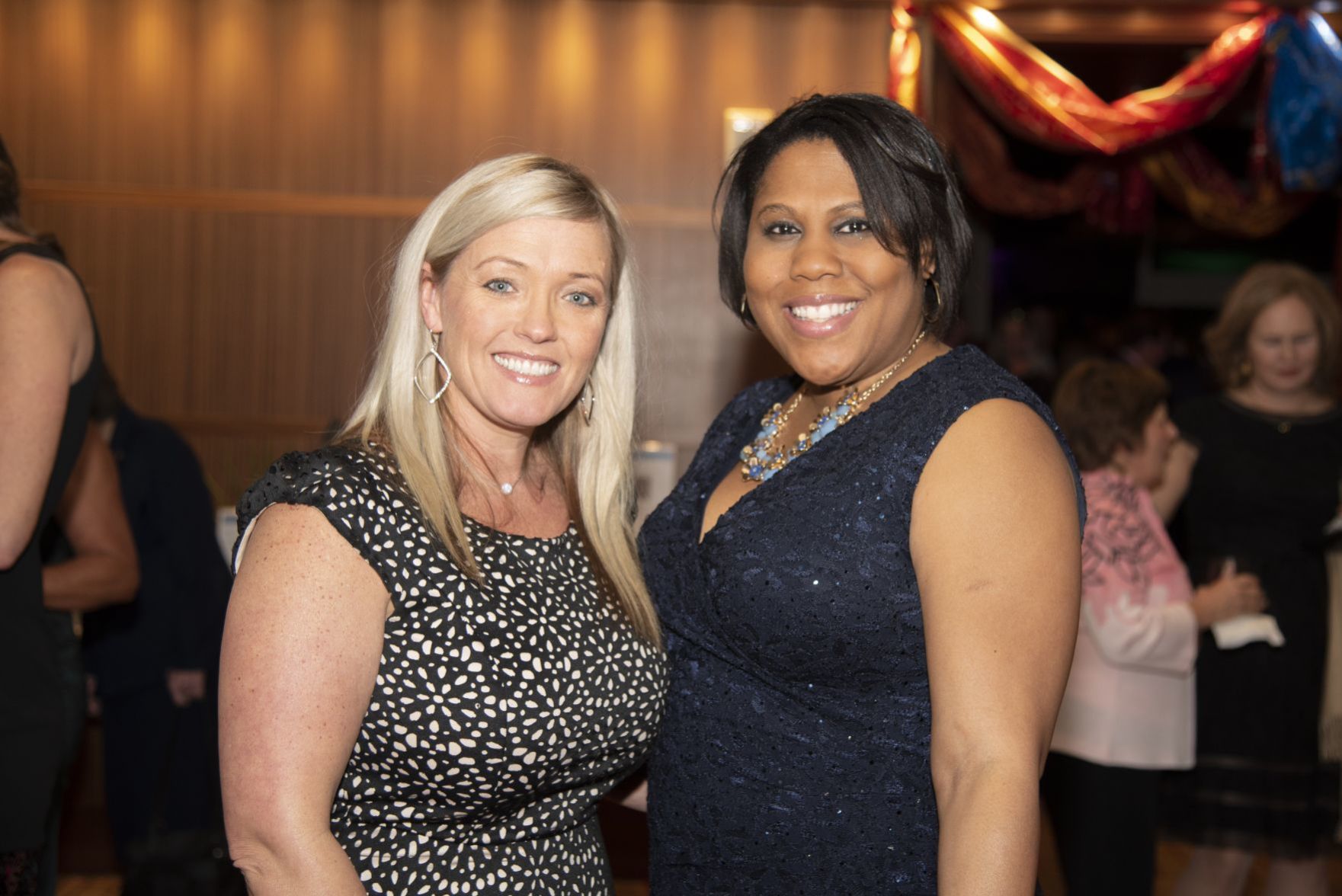 Lauren Harrington, Connie Smith